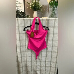 Reorie bodysuit around the neck V neck NWT
